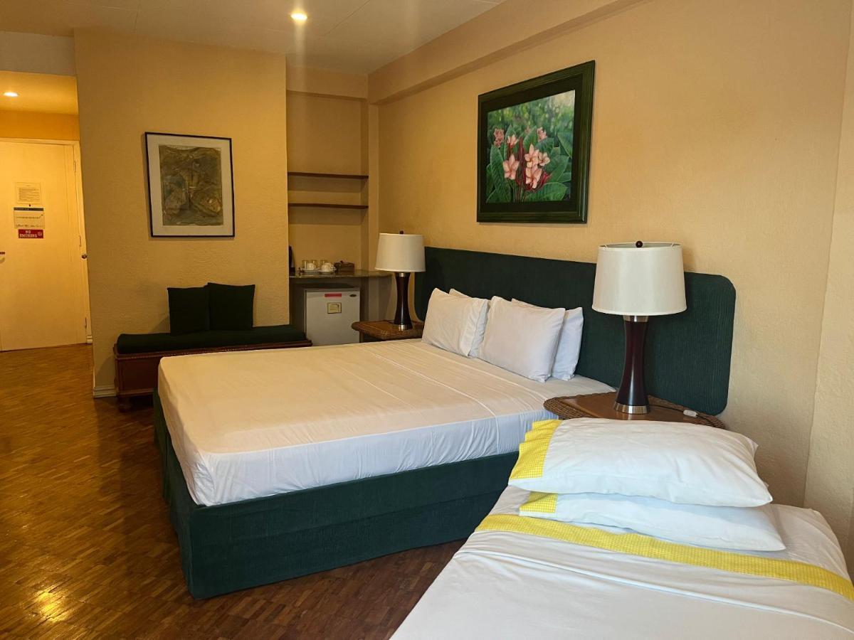 โคโค่ กรันเด โฮเต็ล Hotel Dumaguete City ภายนอก รูปภาพ