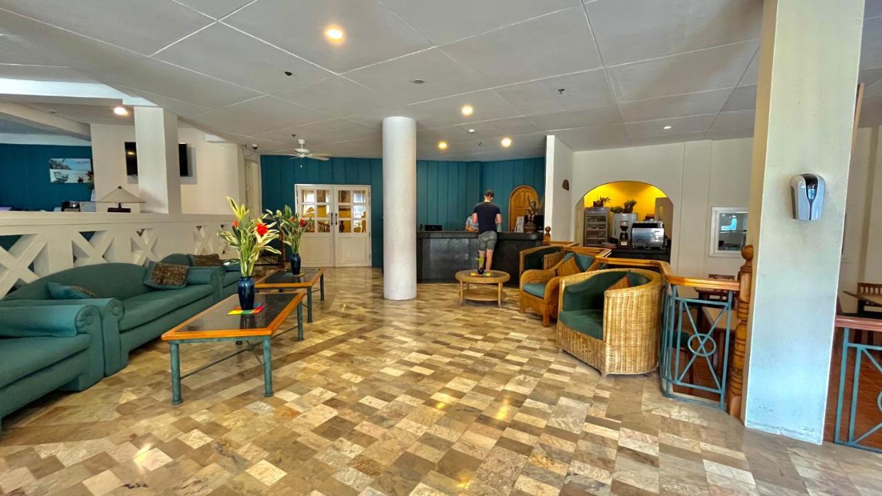 โคโค่ กรันเด โฮเต็ล Hotel Dumaguete City ภายนอก รูปภาพ