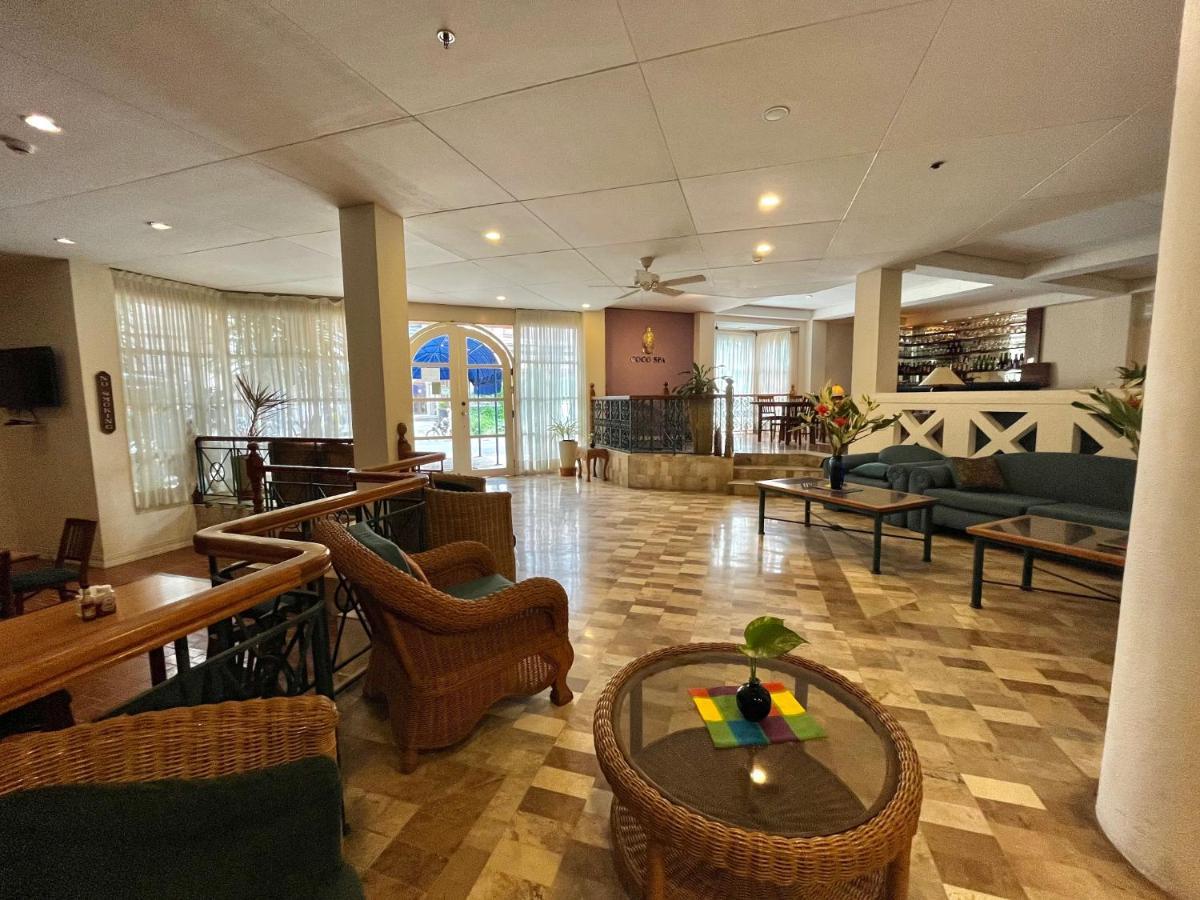โคโค่ กรันเด โฮเต็ล Hotel Dumaguete City ภายนอก รูปภาพ