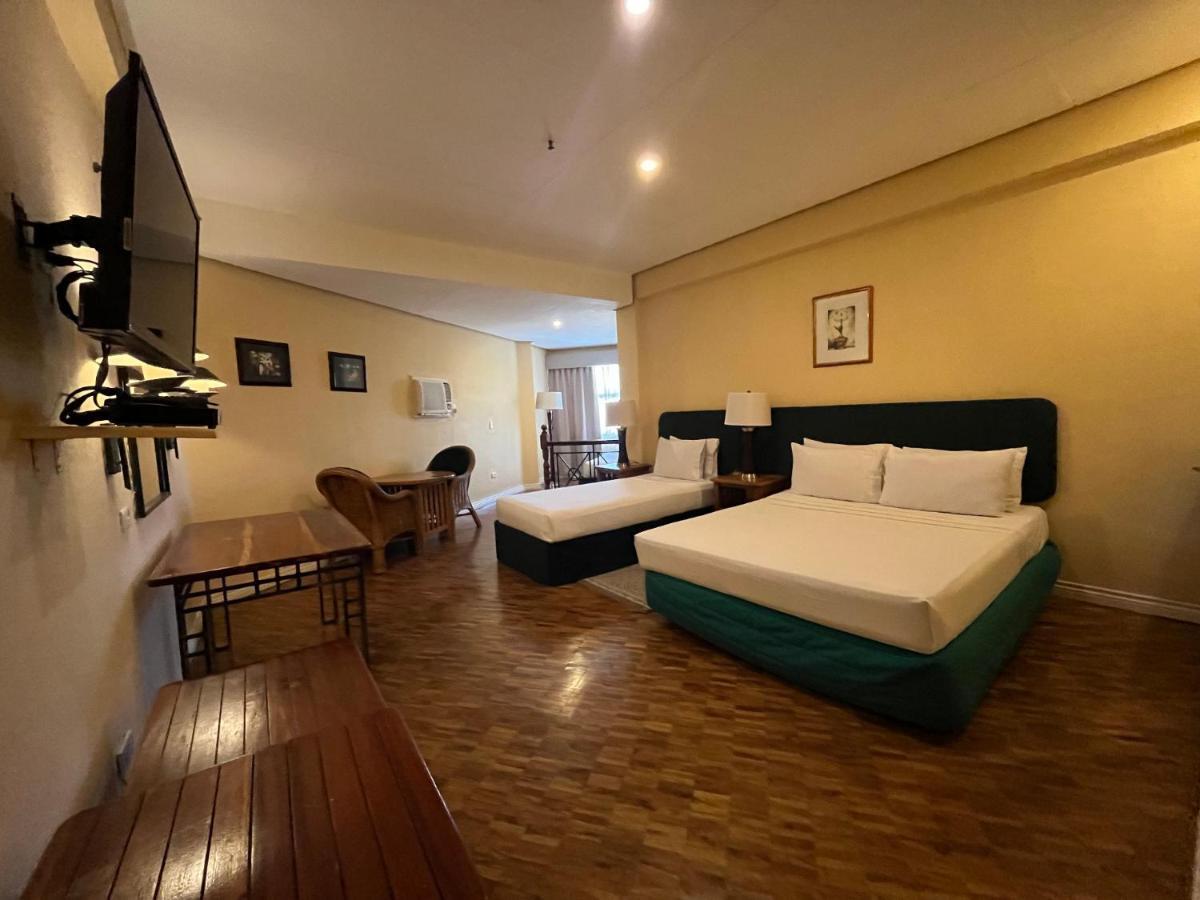 โคโค่ กรันเด โฮเต็ล Hotel Dumaguete City ภายนอก รูปภาพ