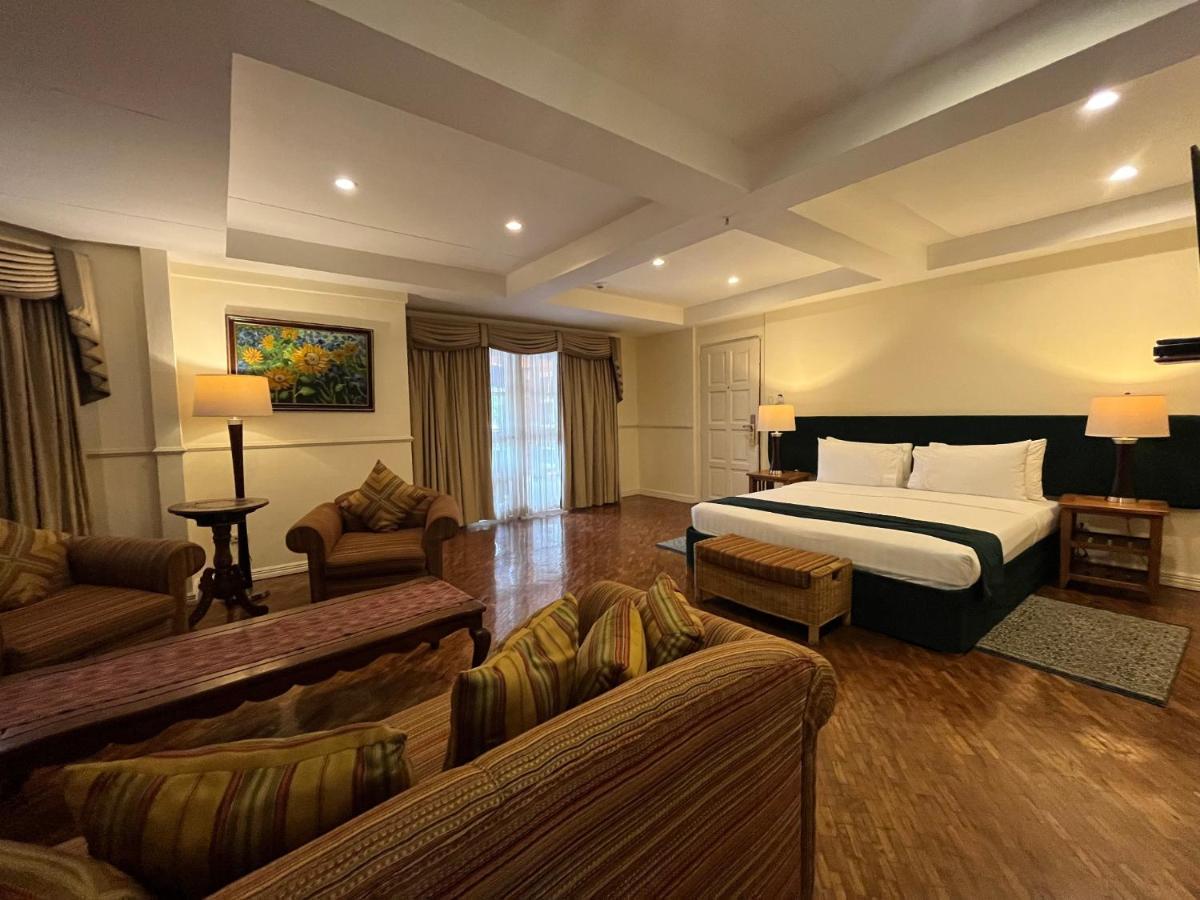 โคโค่ กรันเด โฮเต็ล Hotel Dumaguete City ภายนอก รูปภาพ