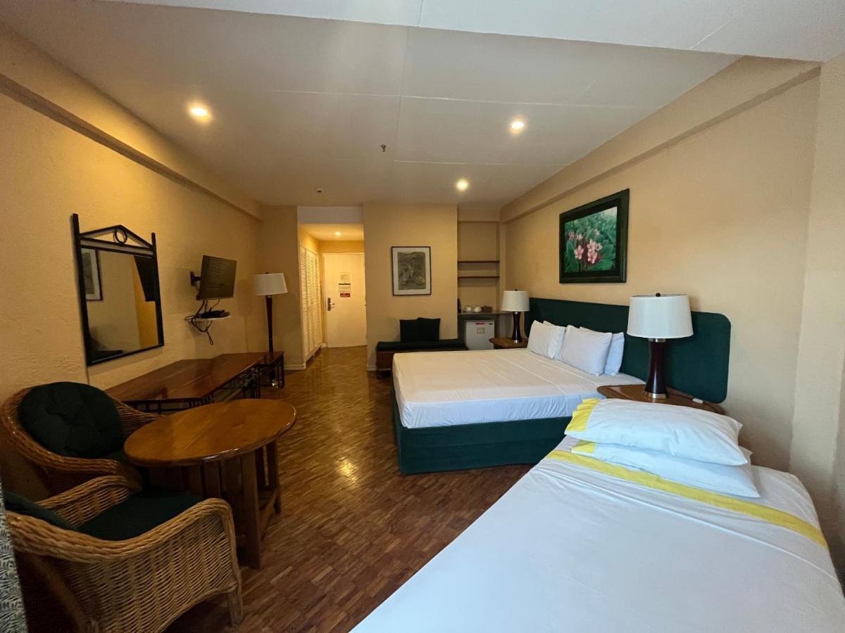 โคโค่ กรันเด โฮเต็ล Hotel Dumaguete City ภายนอก รูปภาพ