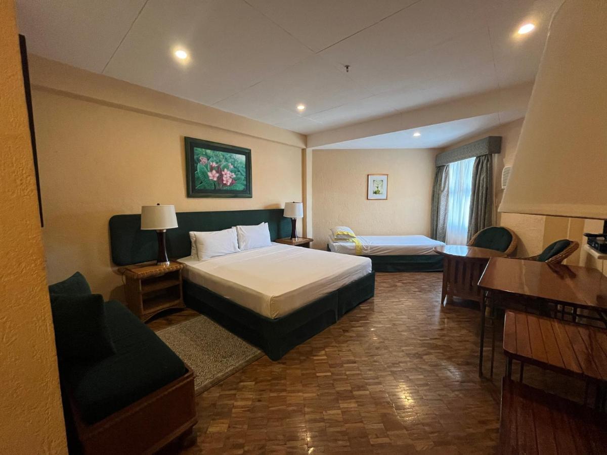 โคโค่ กรันเด โฮเต็ล Hotel Dumaguete City ภายนอก รูปภาพ