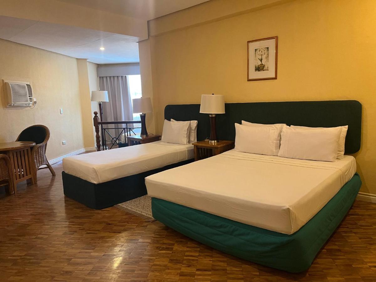 โคโค่ กรันเด โฮเต็ล Hotel Dumaguete City ภายนอก รูปภาพ