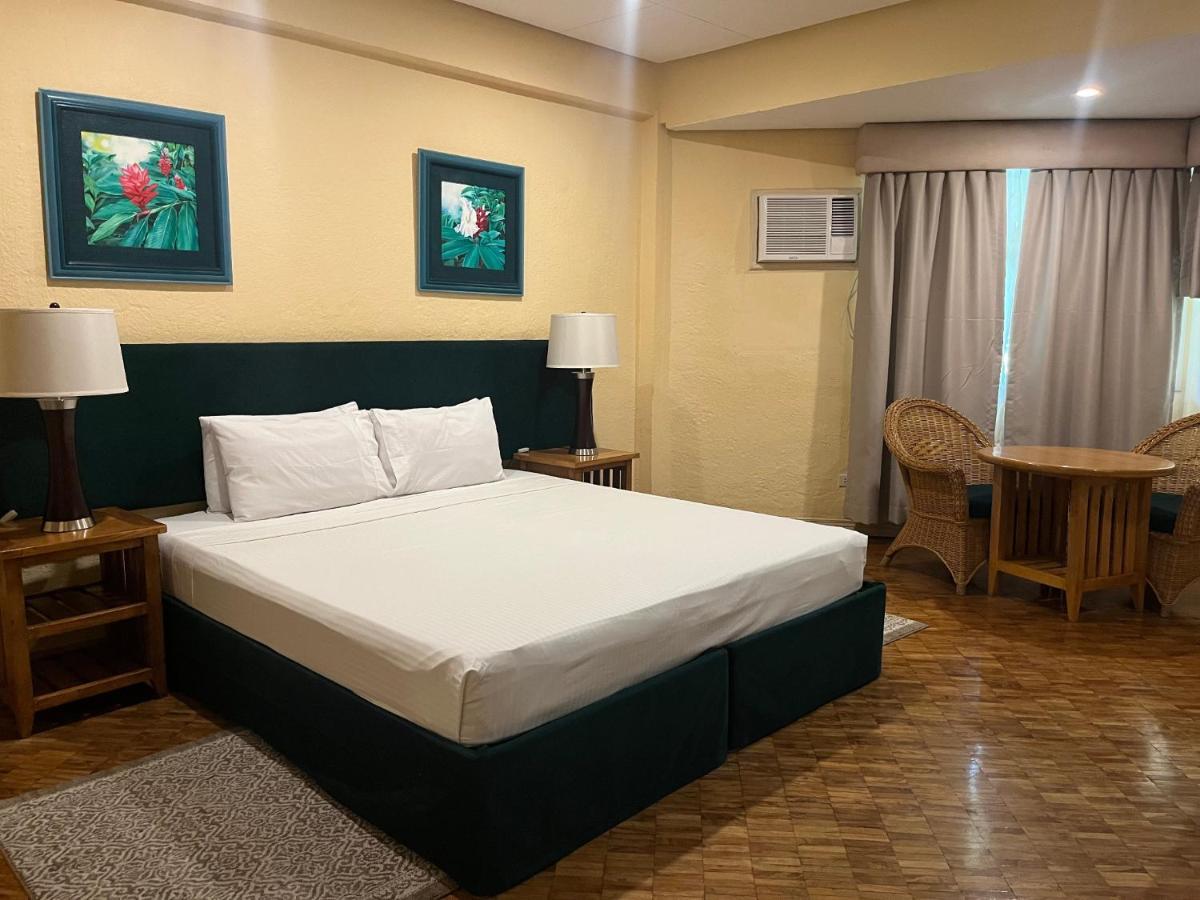 โคโค่ กรันเด โฮเต็ล Hotel Dumaguete City ภายนอก รูปภาพ